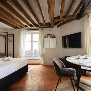  Apartment Conde Chic Studio